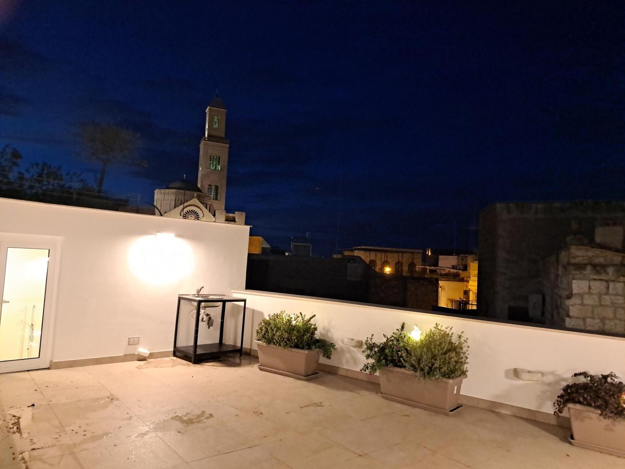 Appartement Palazzo Boccapianola à Bari Extérieur photo