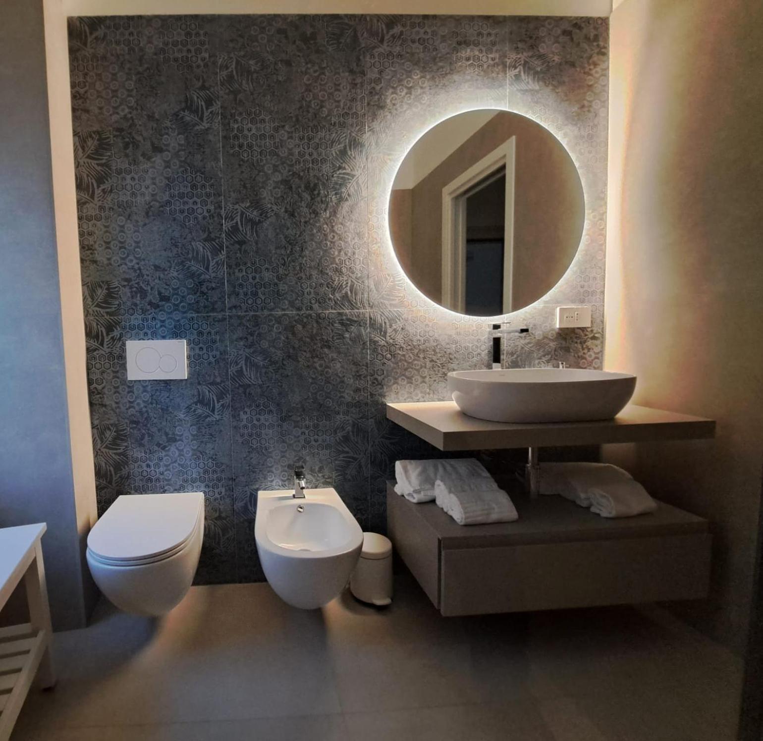 Appartement Palazzo Boccapianola à Bari Extérieur photo